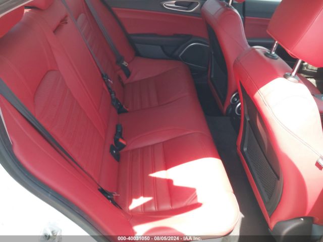 ZARFAMBN4K7600883 Alfa Romeo Giulia Ti Sport Rwd