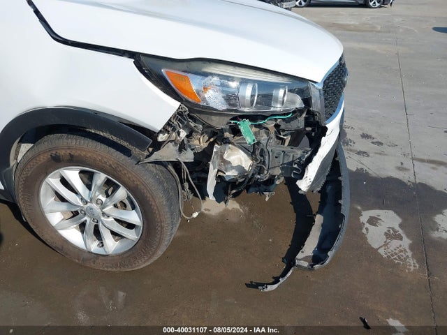 5XYPG4A3XHG192124 KIA Sorento 2.4l Lx