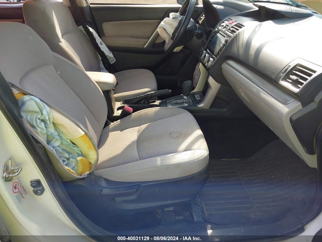 JF2SJAGC2JH470272 Subaru Forester 2.5i Premium