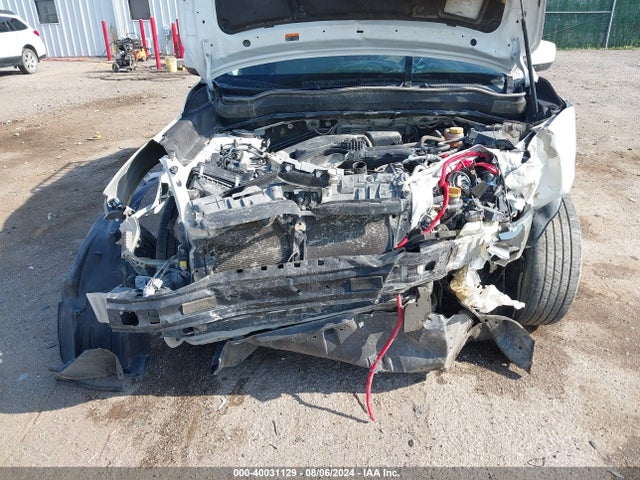 JF2SJAGC2JH470272 Subaru Forester 2.5i Premium