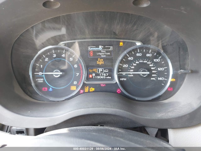 JF2SJAGC2JH470272 Subaru Forester 2.5i Premium
