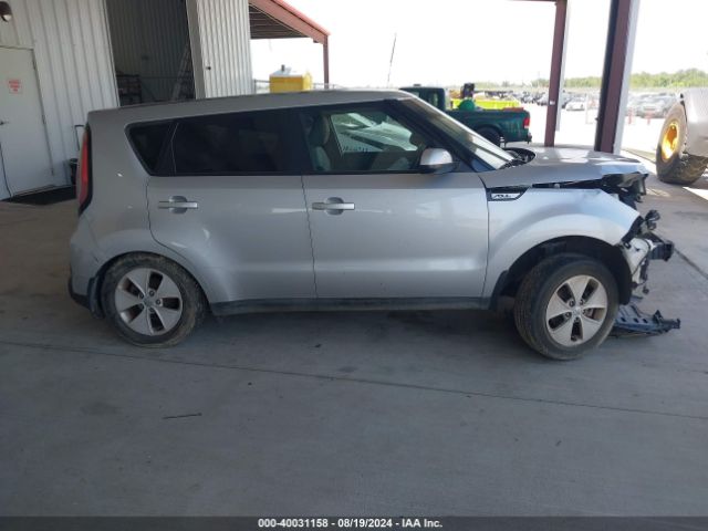 KNDJN2A25G7832274 KIA Soul