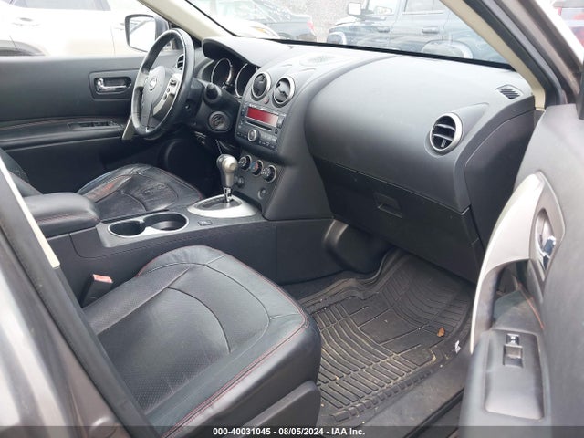 40031045 :رقم المزاد ، JN8AS5MT1AW013827 vin ، 2010 Nissan Rogue Sl مزاد بيع