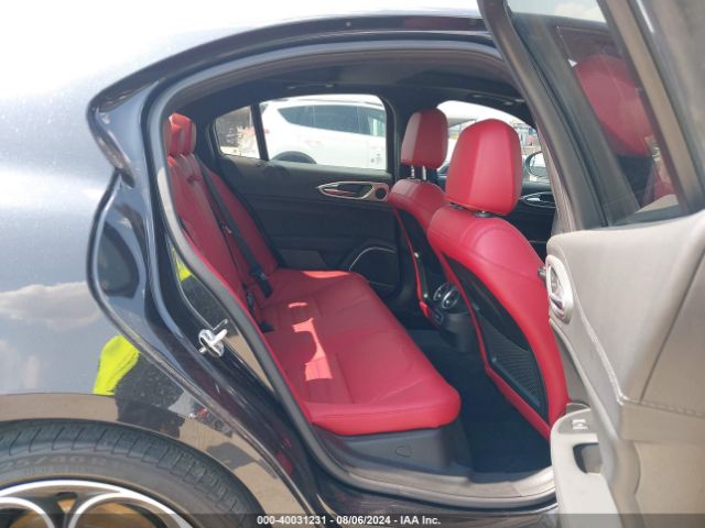 ZARFAMBN8P7667137 Alfa Romeo Giulia Veloce Rwd