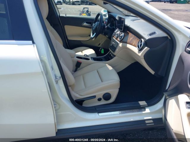 WDCTG4GB3GJ235823 Mercedes-Benz Gla 250 4matic