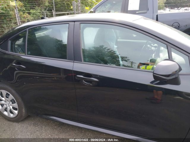 5YFEPMAE5NP273418 Toyota COROLLA LE