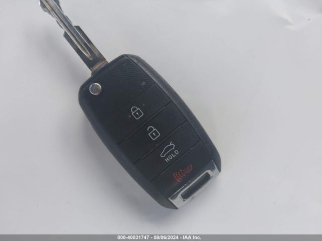 3KPFK4A78HE156989 KIA FORTE LX