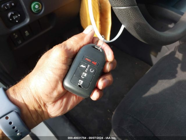 5FNYF5H18KB028466 Honda PILOT LX