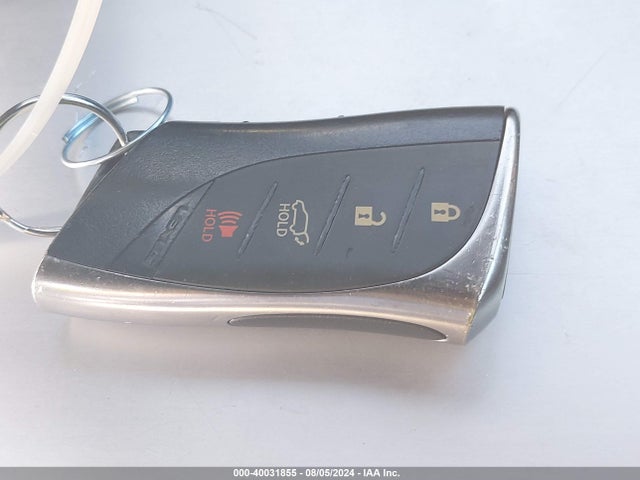 Lexus UX 250H 2021 JTHP9JBH6M2048169 Image 11