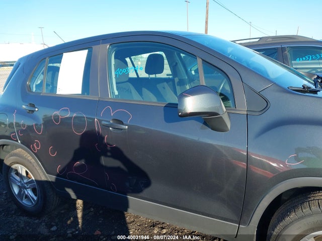 Chevrolet TRAX LS 2019 3GNCJNSB4KL141608 Image 13