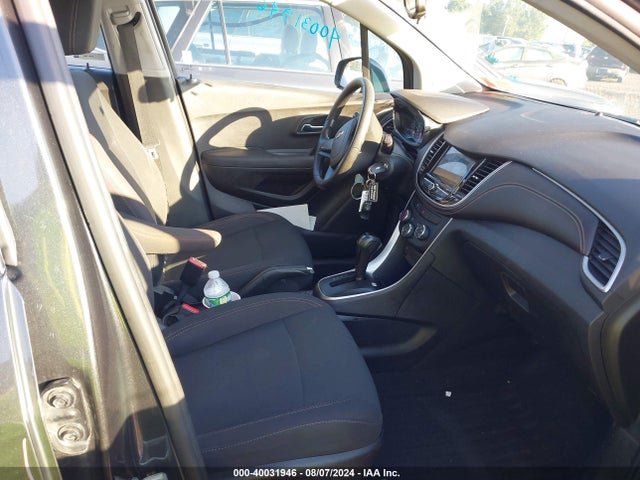 Chevrolet TRAX LS 2019 3GNCJNSB4KL141608 Image 5