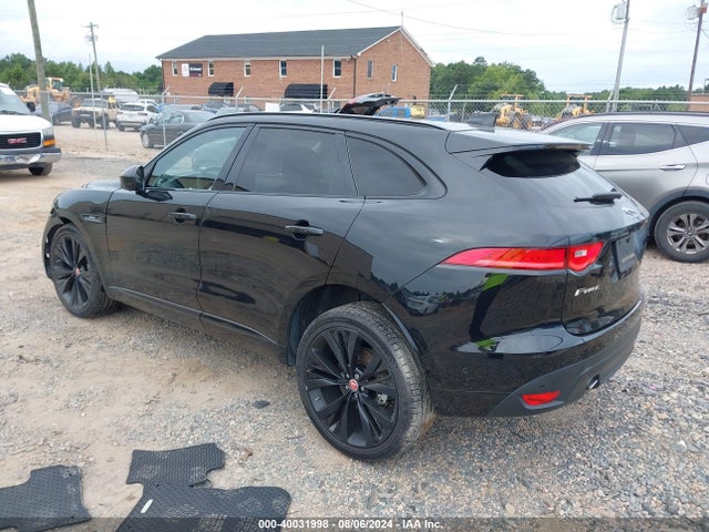 2019 JAGUAR F-PACE SADCL2FX2KA368668 Photo 2