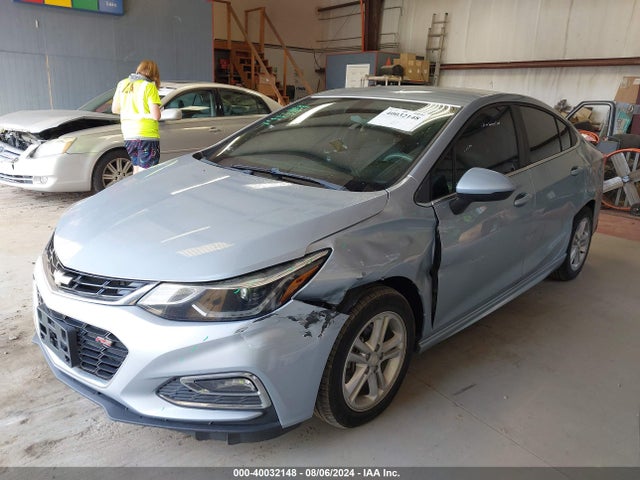 Chevrolet Cruze Lt Auto 2017 1G1BE5SM2H7189723 Image 2