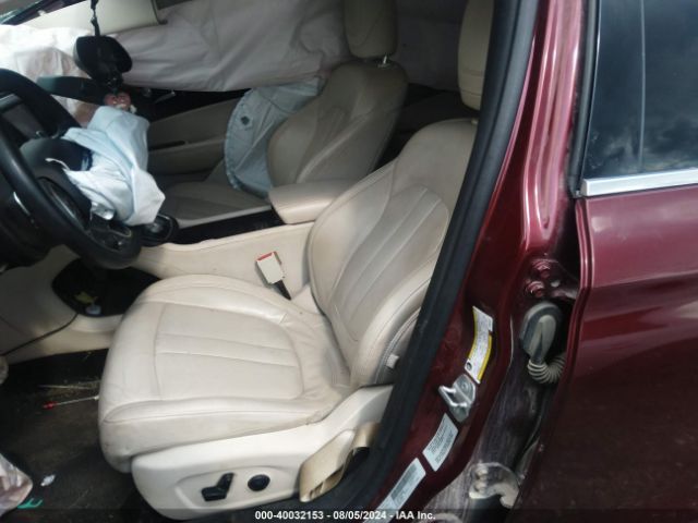 1C3CCCEG4FN560440 Chrysler 200 C