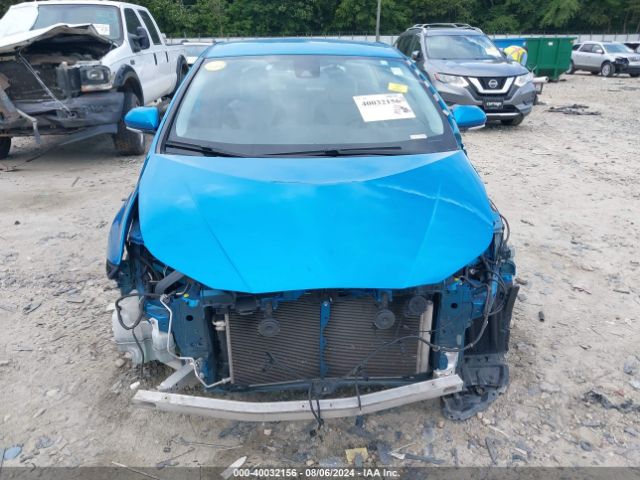 JTDL9RFU6K3003004 Toyota Prius Le