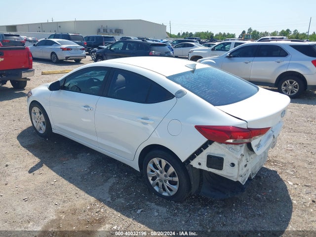 Hyundai ELANTRA SE 2017 5NPD84LFXHH036424 Image 3