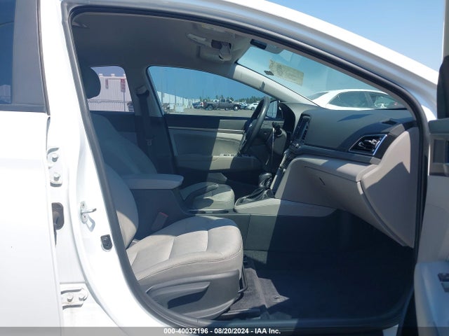 Hyundai ELANTRA SE 2017 5NPD84LFXHH036424 Image 5