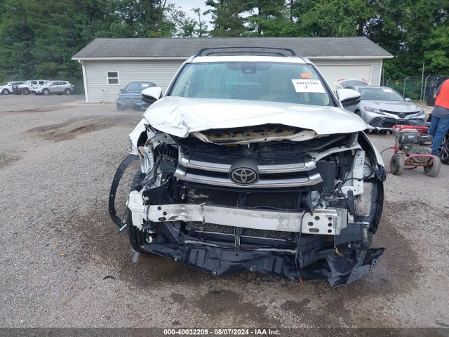 Toyota Highlander Limited 2017 5TDDZRFH5HS366098 Image 13