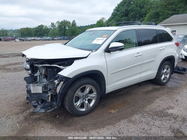 Toyota Highlander Limited 2017 5TDDZRFH5HS366098 Image 2
