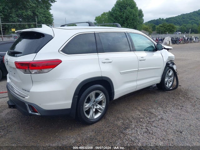 Toyota Highlander Limited 2017 5TDDZRFH5HS366098 Image 4