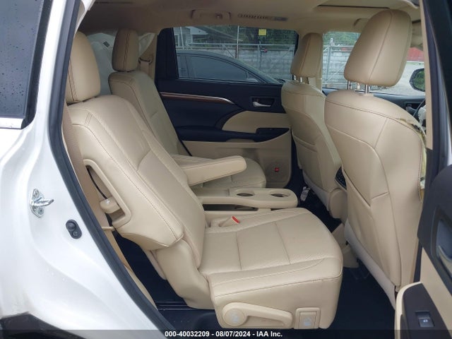 Toyota Highlander Limited 2017 5TDDZRFH5HS366098 Image 8