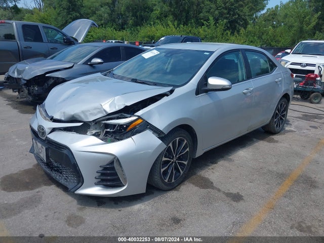 Toyota COROLLA SE 2017 5YFBURHE9HP572557 Image 2