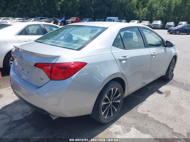 Toyota COROLLA SE 2017 5YFBURHE9HP572557 Image 4