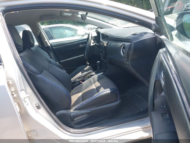Toyota COROLLA SE 2017 5YFBURHE9HP572557 Image 5
