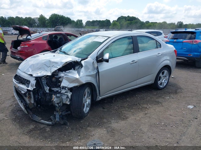 Chevrolet Sonic Ltz Auto 2015 1G1JE5SB9F4204789 Image 2