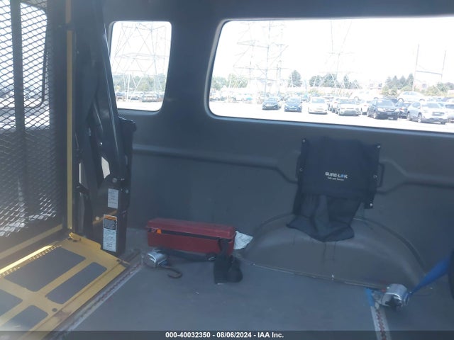 Ford E-250 Commercial 2014 1FTNS2EW1EDA38863 Image 8