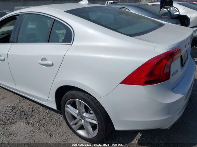 YV126MFB6F1304986 Volvo S60 T5 Premier