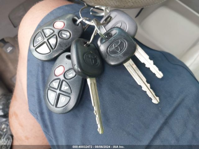 5TDYK3DC0ES525311 Toyota Sienna Xle V6 8 Passenger