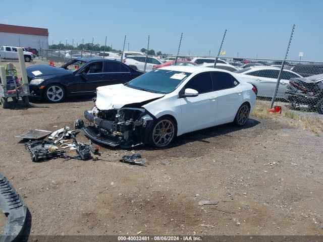 Toyota COROLLA SE 2017 5YFBURHE2HP669907 Image 2