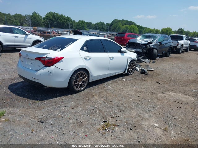 Toyota COROLLA SE 2017 5YFBURHE2HP669907 Image 4