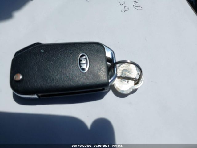 KNDJ23AU1M7781643 KIA SOUL S