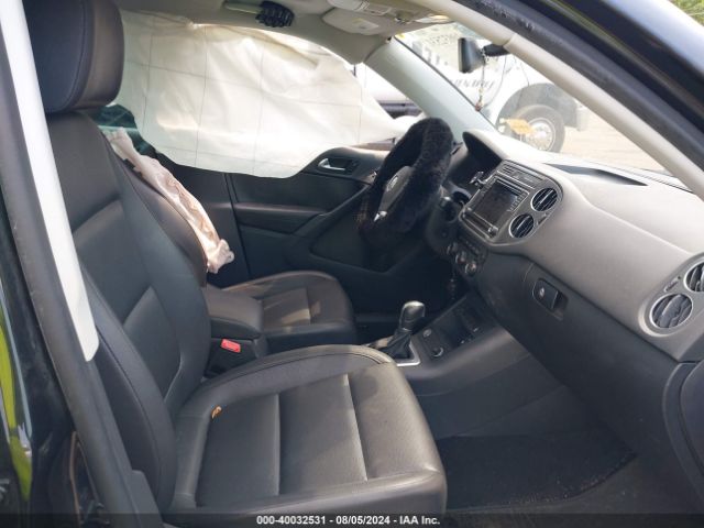 WVGSV7AX2HK018736 Volkswagen Tiguan 2.0t Wolfsburg Edition