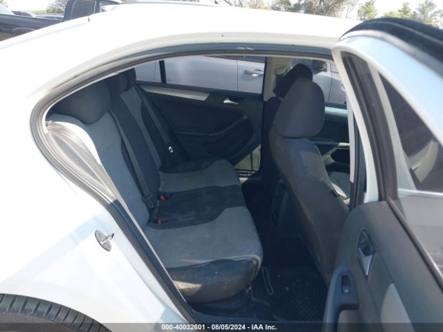 3VW2B7AJ0HM340015 Volkswagen Jetta 1.4t S