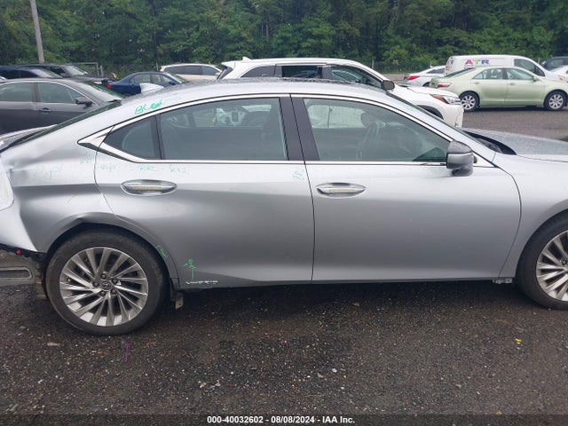 Lexus Es 300h Ultra Luxury 2022 58AFA1C10NU022201 Image 13