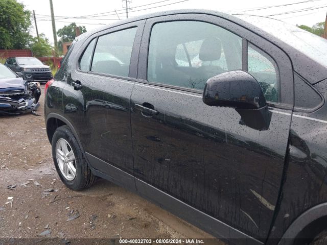 3GNCJKSB1LL114110 Chevrolet Trax Fwd Ls