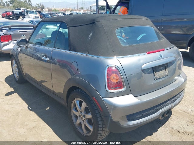 2010 MINI COOPER S WMWMS3C56ATY09410 Photo 2