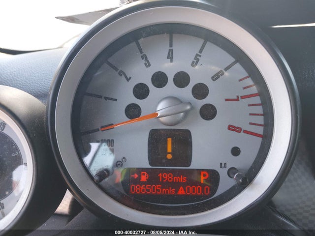 2010 MINI COOPER S WMWMS3C56ATY09410 Photo 6