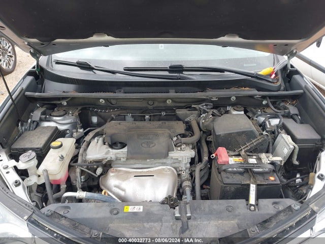Toyota RAV4 LE 2018 2T3ZFREV5JW515992 Image 10