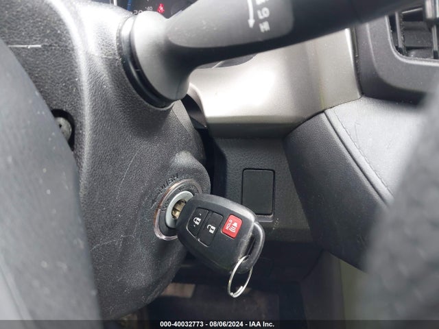 Toyota RAV4 LE 2018 2T3ZFREV5JW515992 Image 11