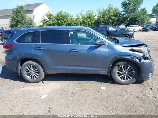 Toyota Highlander Xle 2018 5TDJZRFH2JS806142 Image 13