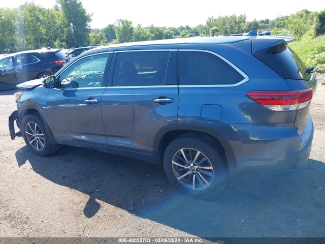 Toyota Highlander Xle 2018 5TDJZRFH2JS806142 Image 14