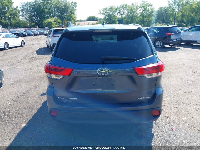 Toyota Highlander Xle 2018 5TDJZRFH2JS806142 Image 16