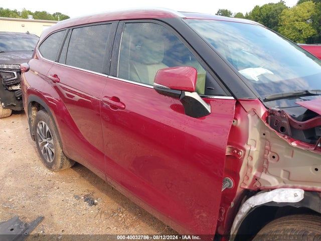 Toyota Highlander Xle 2021 5TDGZRBH3MS549268 Image 13