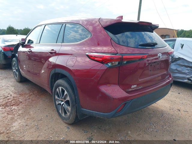Toyota Highlander Xle 2021 5TDGZRBH3MS549268 Image 3