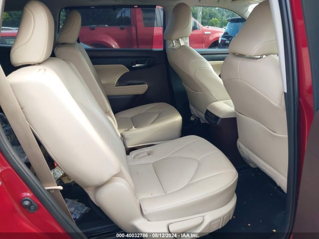 Toyota Highlander Xle 2021 5TDGZRBH3MS549268 Image 8