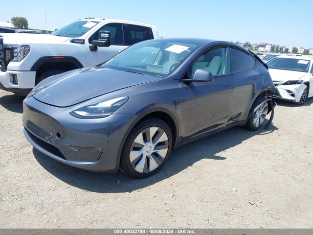 2023 TESLA MODEL Y 7SAYGAEE1PF847715 Photo 1